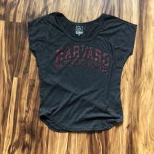 Women’s Small Harvard Business School Tee Shirt